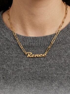 Oak & Luna Renee Link Chain Name Necklace in Gold Vermeil